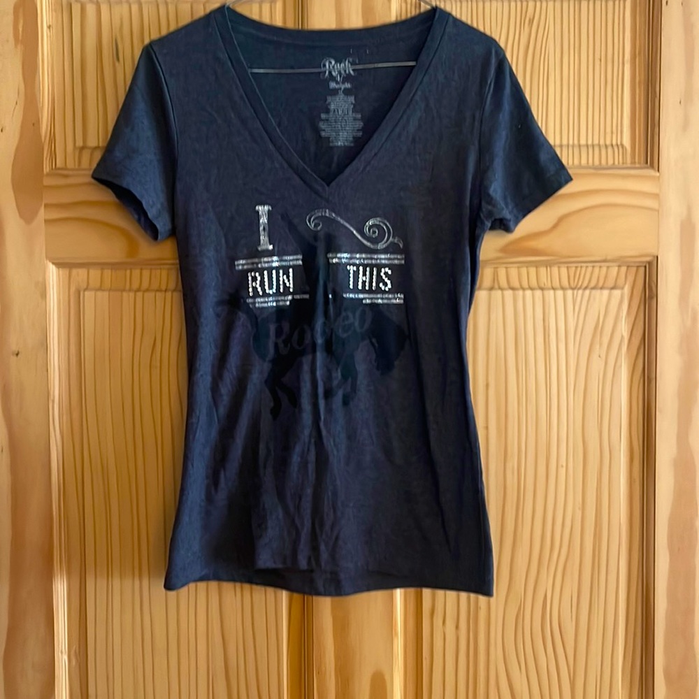 Ladies Wrangler T-shirt “I run this rodeo” size M
